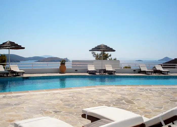 Hotel Patmos Paradise 3*